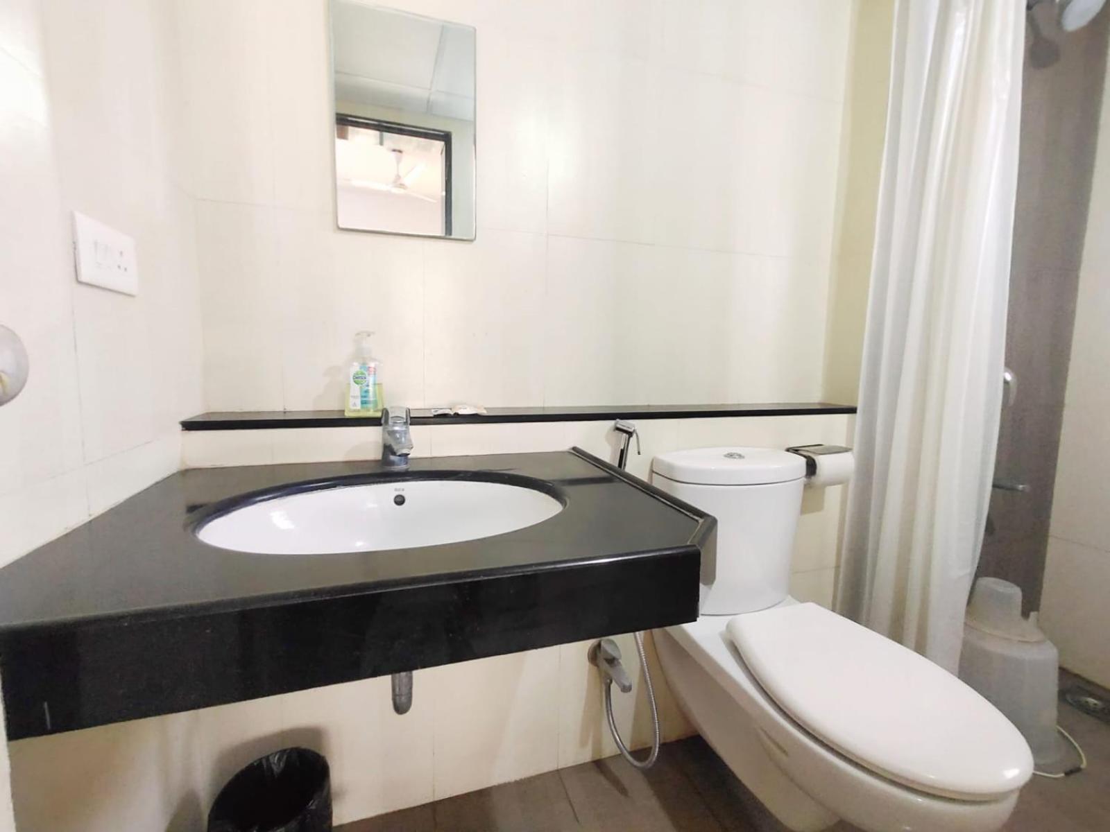 Private Rooms In Blue Ridge Hinjawadi Εξωτερικό φωτογραφία