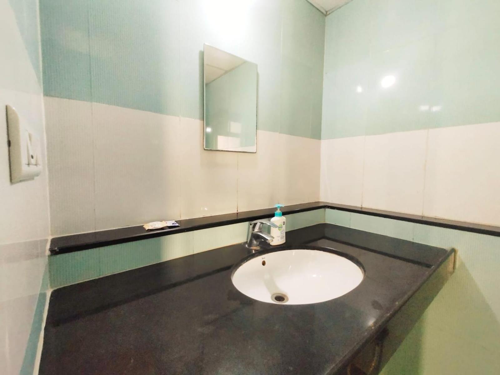 Private Rooms In Blue Ridge Hinjawadi Εξωτερικό φωτογραφία