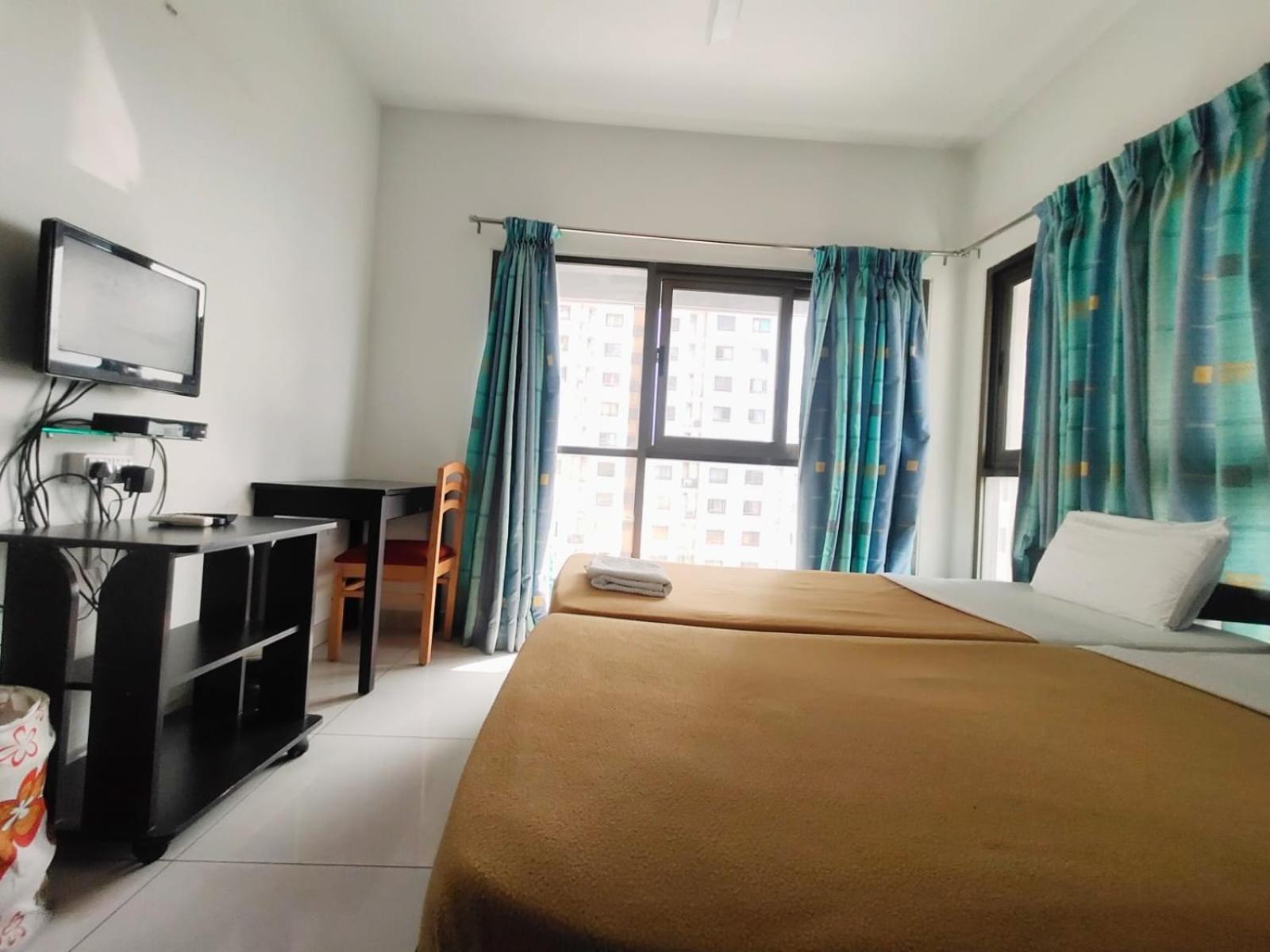 Private Rooms In Blue Ridge Hinjawadi Εξωτερικό φωτογραφία